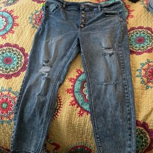 KanCan Button Fly Distressed Ankle Jeans